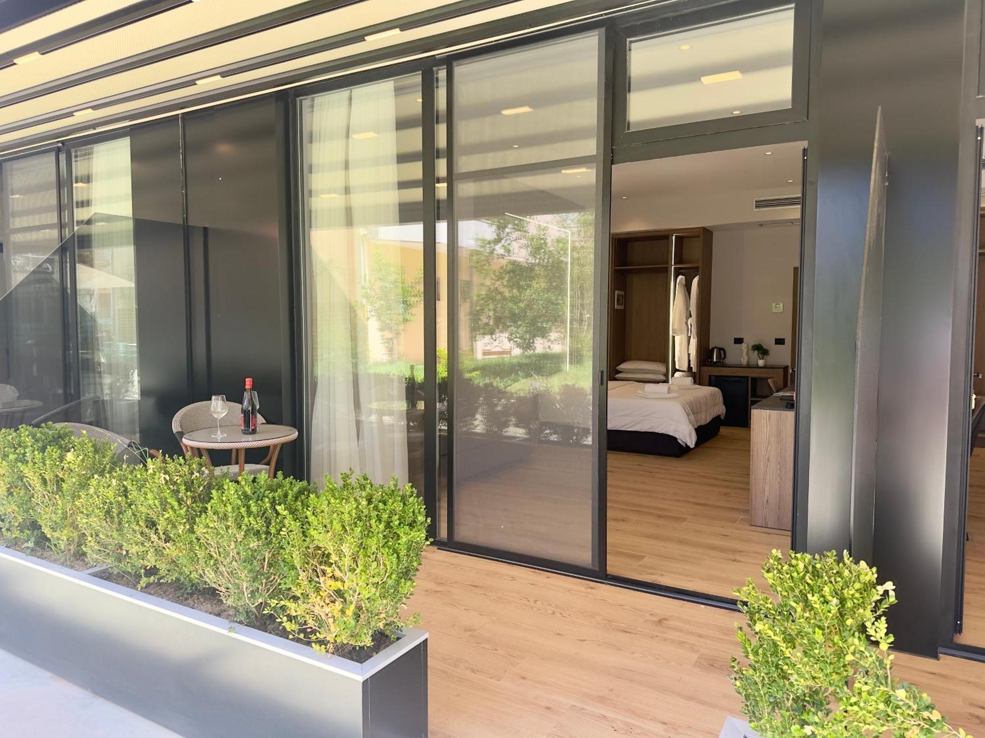Elmar Comfort Vlorë Exteriér fotografie