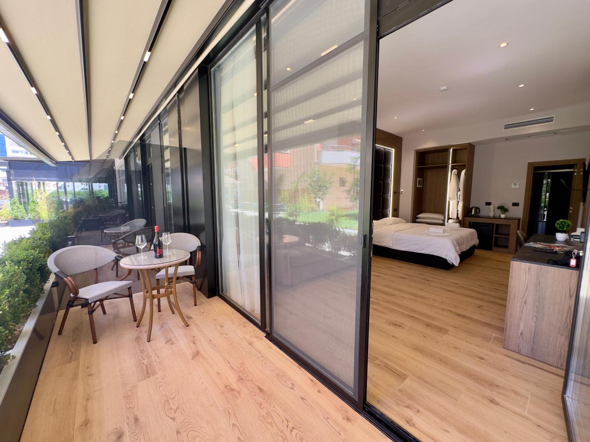 Elmar Comfort Vlorë Exteriér fotografie